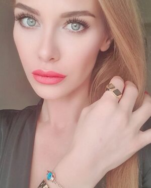 Gözde Mukavelat Instagram - 
