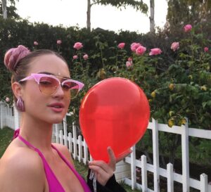 Grace Van Patten Instagram - 🎈gurl
...
coming soooon