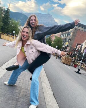 Gracie Dzienny Instagram - Banff Birthday…year✌️