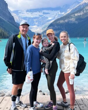 Gracie Dzienny Instagram - Banff Birthday…year✌️
