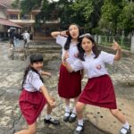 Graciella Abigail Instagram - ~ bingung apa caption nya.. anaknya susah bgt pny foto proper skrg 😿 ajak photoshoot boleee om tante 😹