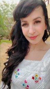 Actress Grey DeLisle HD Instagram Photos and Wallpapers May 2024