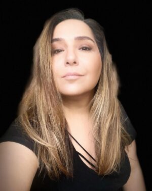 Gülhan Tekin Instagram - Kendi kendime… 🤗