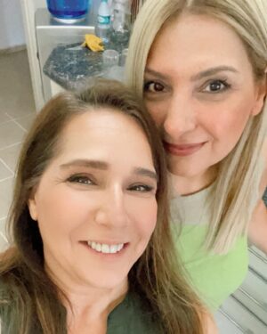 Gülhan Tekin Instagram - Seni veren Allah’a şükürler olsun 🙏❤️🥰😍 09/07 @hazeltekinersoy
