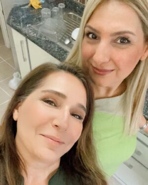 Gülhan Tekin Instagram - Seni veren Allah’a şükürler olsun 🙏❤️🥰😍 09/07 @hazeltekinersoy