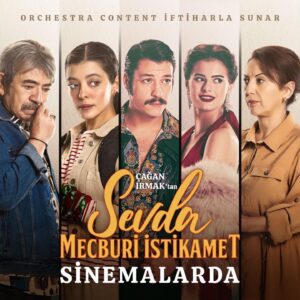 Günay Karacaoğlu Instagram - İşte o gün bugün…
Çağan Irmak imzalı Sevda Mecburi İstikamet şimdi sadece sinemalarda, sinema salon listesi ve bilet almak için biodaki 👆linke tıklayınız. @orchestracontent rr
#SevdaMecburiİstikamet 
@caganirmak1 @orchestracontent @selcukyontem @kubilayakaa @selinsekerci @elifcerenbalikcii