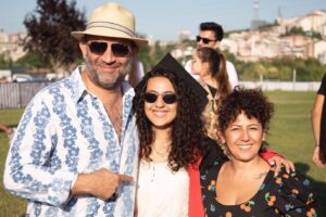 Günay Karacaoğlu Instagram - “Bak gökyüzüne herkes kanat çırpıyor,korkma”canım kızımız...