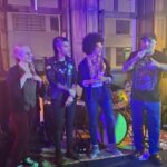 Guta Stresser Instagram - Minha turma da política aqui em Curitiba é incrível!!! O coletivo das culturas e a turma do mandato da cultura! Aqui em evento de pré lançamento da candidatura do @vladurban666 com seu #ColetivoDasCulturas , a Rubia, a Preta, o Angelo, o Esturilho, o Jeffe, a Magali, só companheiros da melhor qualidade!! Que tenhamos representatividade e gente como eles na luta pelas politicas culturais e direitos dos trabalhadores da Cultura!!! Salve a galera que está disposta a por a mão na massa pela nossa Cultura!!! Boa sorte, turma!!! Tamos juntos!!! ✊🏽 . . . . #coletivodasculturas #vladurban #precandidatura #pcdob #curitiba #cultura