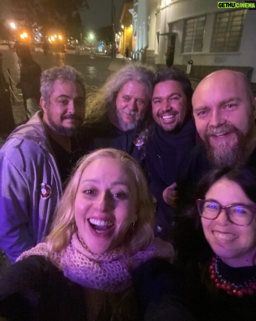 Guta Stresser Instagram - Minha turma da política aqui em Curitiba é incrível!!! O coletivo das culturas e a turma do mandato da cultura! Aqui em evento de pré lançamento da candidatura do @vladurban666 com seu #ColetivoDasCulturas , a Rubia, a Preta, o Angelo, o Esturilho, o Jeffe, a Magali, só companheiros da melhor qualidade!! Que tenhamos representatividade e gente como eles na luta pelas politicas culturais e direitos dos trabalhadores da Cultura!!! Salve a galera que está disposta a por a mão na massa pela nossa Cultura!!! Boa sorte, turma!!! Tamos juntos!!! ✊🏽 . . . . #coletivodasculturas #vladurban #precandidatura #pcdob #curitiba #cultura