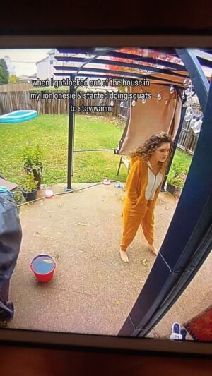 HAVEN Instagram - with a tail & BAREFOOT🦁😅😅 song: “anxiety is my boyfriend”