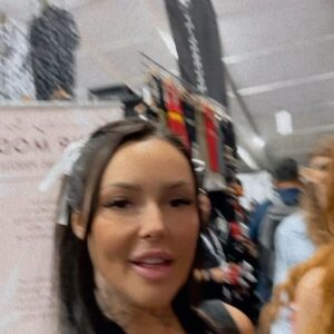 Hélène Boudreau Instagram - @avn convention 🌽⭐️ #avn