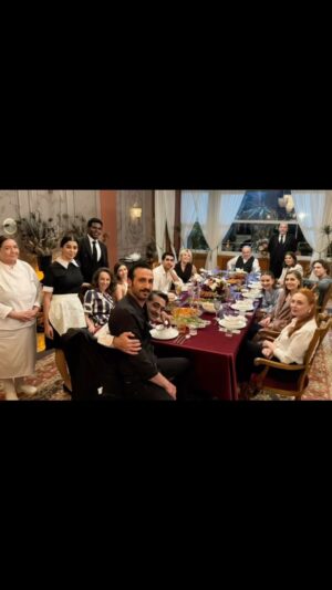 Hülya Duyar Instagram - @yalicapkiniresmi  @burcu.alptekin  @quequeck  @smhkrt  @muratcevikayak ……… @ogm.pictures 🙏♥️