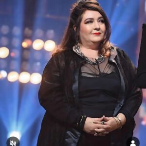 Hülya Duyar Instagram - Çok şanslısın Yalıçapkını dizisindeki Hülya Doyar. Keşke büyük bir ödül alsan çünkü gerçekten hak ediyorsun. Seni çok seviyorum. Sana hayranım. Seni çok sevdim. Umarım bir gün iletişim kurarız. Lütfen. 🥰🌸🌸

رد على تعليقات و إعجاب