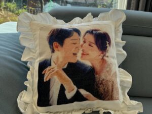Ha Hee-ra Instagram - 늘…잊지않고…
귀한선물..
감사..감사합니다!!!

#감사 #은혜 #결혼30주년 
#축하선물