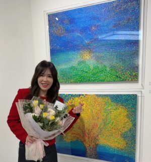Ha Hee-ra Instagram - 감사합니다…!!!
태란이의 멋진 작품도 함께~
#감사 #은혜 #전시회 #유화 #아름다운화실 #아름다운여행전 #슈페리어개러리 #1월27일까지