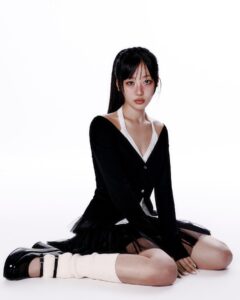 Ha Soo-young Instagram - 🖤. @paixpermil Visual Director: Nagi @nagiandpaco Photographer: Songyi Yoon @songgge Stylist: Seunghee Son @sonsseung Assistant Stylist: Jiyeon Kang @jinnie.is_ Hair Artist: Eunha at Overmars @eunha_hair_12 Makeup Artist: Juyeon Park at Overmars @pjuuuq