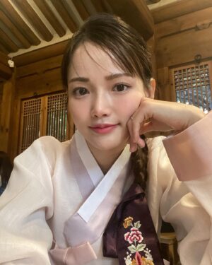 Ha Yeon-soo Thumbnail - 7.4K Likes - Most Liked Instagram Photos