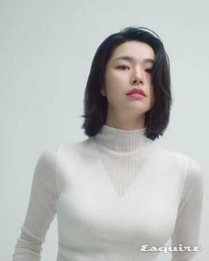 Ha Yeong Instagram - @esquire.korea