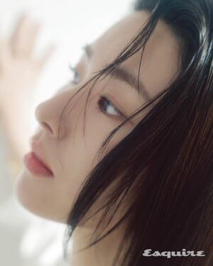 Ha Yeong Instagram - @esquire.korea