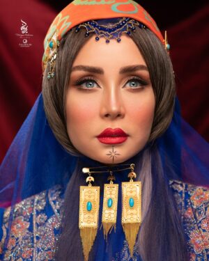 Hadis Fouladvand Instagram - ✨
 ❤️
@hadisfouladvand 

Makeup Artist : 
@mahsatabassom_mua 

Hairstylist :
@sepidehrezaee_hairstyler 

Beauty salon : 
@maryamrahnamabeauty 

Dress designer : 
@gallery.nazkhatoon 

Photography : 
@falifilm 

✨✨✨
#ایران #مریم_رهنما #حدیث_فولاوند #لباس_محلی #لرستان #لباس_لری #سینما #بازیگران_زن #میکاپ #قشقایی 
#iran #makeup #maryamrahnama #hadisfouladvand #cinema #actress