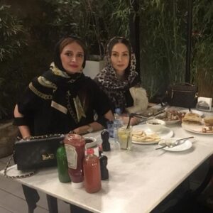 Hadis Fouladvand Instagram - یک فردِ خوب
همیشه در ذهنِ تو می مانَد
یک فردِ بهتر
همیشه در رویای تو می مانَد
اما
یک فرد صادق
همیشه در قلب تو می مانَد.

@m_nikanloo