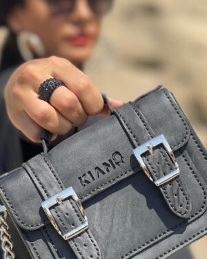 Hadiseh Tehrani Instagram - .
@k.h.leather 
.
.
تاریخ انجام پروژه ۱۵/۵/۱۴۰۱
Outdoor photo shooting 
for new brand 
Luxury handcraft leather design by : @kianmoghadamofficial 
📸 : @raminrastad 
.
برند چرم دست دوز کیان مقدم 
.
#چرم #مدل #چرم_طبیعی #مدلینگ #برند 
#leather #model #brand #handcrafted #leathercraft #hype