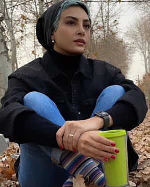 Hadiseh Tehrani Instagram - 🍂آذر🍁سرزمينم🔥

.
#پاييز #آذرماهی #عشق #زندگي #حس_خوب #رفيق #عاشقانه #من_و_تو #love #fallinlove 
.
📷: @kianmoghadamofficial 🧿♥️