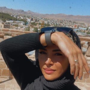 Hadiseh Tehrani Instagram - .
اوقات خوش آن بود كه با دوست به سر شد …
Photo by @raminrastad 🍀👌
.
#daily #trip #exhibition #torist #سفر #عكاسي #رفيق #حال_خوب #زندگي #واكسن_كرونا #هنر #بيرجند