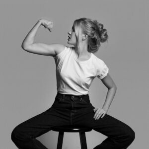 Hadley Robinson Instagram - Not reflective of my true physical abilities, I cannot open jars.