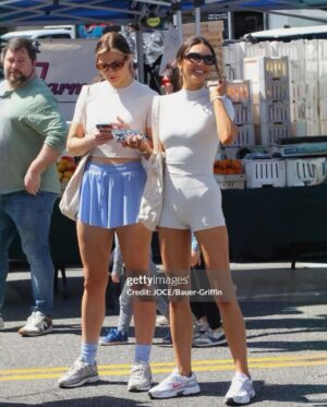 Hailee Keanna Lautenbach Instagram - Sorry sorry all the @modelhousemovie buzz has gone to my head 🫶🏼🪄 💁🏻‍♀️ jk - been a Getty girl but not a STUDIO CITY FARMERS MARKET Getty girl, see last pic where I was wrongly named circa 2018 (shout out Nolan hi Nolan) Cute day with sis!!! (These Nike initiator shoes are the new Monarch Dad shoes) (abbey and I got Classpass can u even TELL)