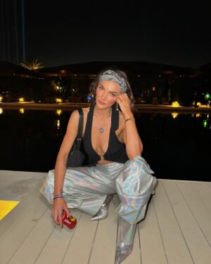 Hailee Keanna Lautenbach Instagram - Was fortunate enough to only get trapped at one party this year where I had to roll into a rogue driver’s car after haggling him down from charging quadruple Uber price to only triple Uber price 👌🏼 night one @zenyara and shout out to alcohol sobriety cause you KNOW a couple years ago I’d be jumping in that ocean thinking it was cute and ~quirky~ but this does beg the question, how does that not happen more? Was I just the kookiest drunk girl in the world? Anywho, TTYL from the Hernandez’s and I