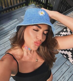 Haley Grable Instagram - hi its me 🙃