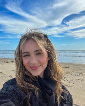 Haley Pullos Instagram - 💙🥶🦋🗣🫐🐋🐠🐬🐳🦕🔵