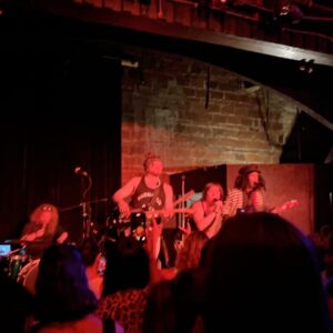 Hallea Jones Instagram - @harmandease at @thedancecave last night for @canadianmusicweek 🤘🏻❤️‍🔥