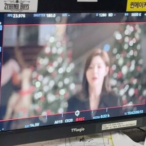 Han Chae-kyung Instagram - 넷플릭쮸 감쟈합니다…🥔🩵