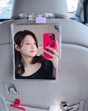 Han Chae-kyung Instagram - 이슬이 #퀸메이커