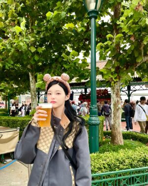 Han Chae-kyung Instagram - 👻