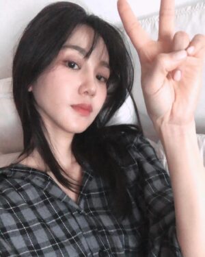 Han Ji-eun Thumbnail - 19.3K Likes - Top Liked Instagram Posts and Photos