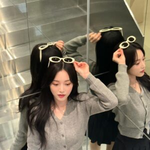 Han So-eun Instagram - 🐰🖤🤍