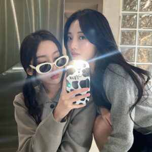 Han So-eun Instagram - 🐰🖤🤍