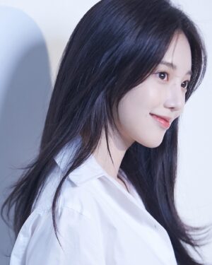 Han So-eun Instagram - 💙