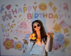 Han So-eun Instagram - 항상 매년 내생일을
 함께 해주는 내사랑 듄수진방구🥳💚🧡
<감자,부치,콩이두 축하해줘서 고마워 🐶>
🎂🎂🎂🎂🎂🎂🎂🎂🎂🎂🎂🎂
