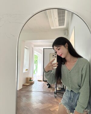 Han So-eun Instagram - 친구 웨촬 일일 사진 도우미(?) 💚