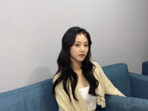 Han So-eun Instagram - 오늘도 개미는 뚠둔