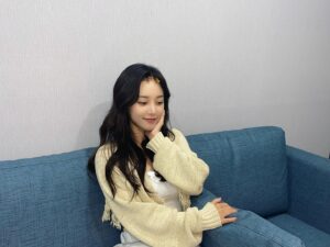 Han So-eun Instagram - 오늘도 개미는 뚠둔
