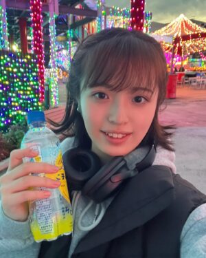 Hana Toyoshima Instagram - お仕事終わりに最寄り駅でたまたま会った友達とよみうりランド行ってきた！！楽しかった〜✌︎

明日は一日警察署長を務めます！
頑張ります✊🏻
