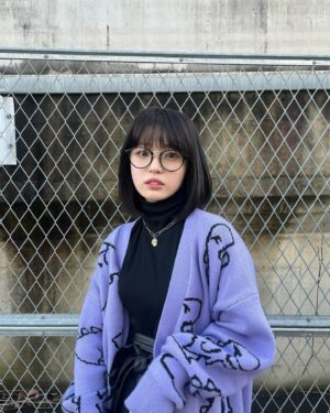 Hana Toyoshima Instagram - 昨日は親友と雰囲気最高なカフェを発見した！！❤️‍🔥
そうそうみんなに質問なんだけど、私って何色が1番似合うんですかね……🤔みんなイメージ教えてほしい！！