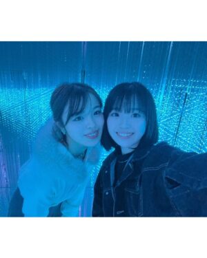 Hana Toyoshima Instagram - 🕊𓂃𓂂𓏸
本日2/9~麻布台ヒルズに新しくオープンした、チームラボボーダレスに
ひと足早くお邪魔してきました！💙

部屋を次々に移動するアートはとても美しく、全身で体感することが出来ました。
友達や大切な人と行って素敵な写真を撮ってあげるのも醍醐味だと思います！

おさきと久しぶりにお出かけするきっかけにもなりました✨今度はゆっくりお茶でもしたい〜
#PR