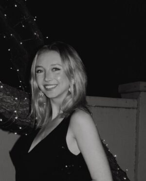 Hana Hayes Instagram - New Years countdown