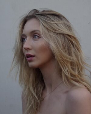 Hana Hayes Instagram - Landslide by Stevie Nicks
